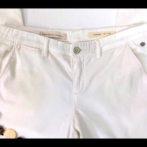 🐱Anthropologie White Jeans L🐱